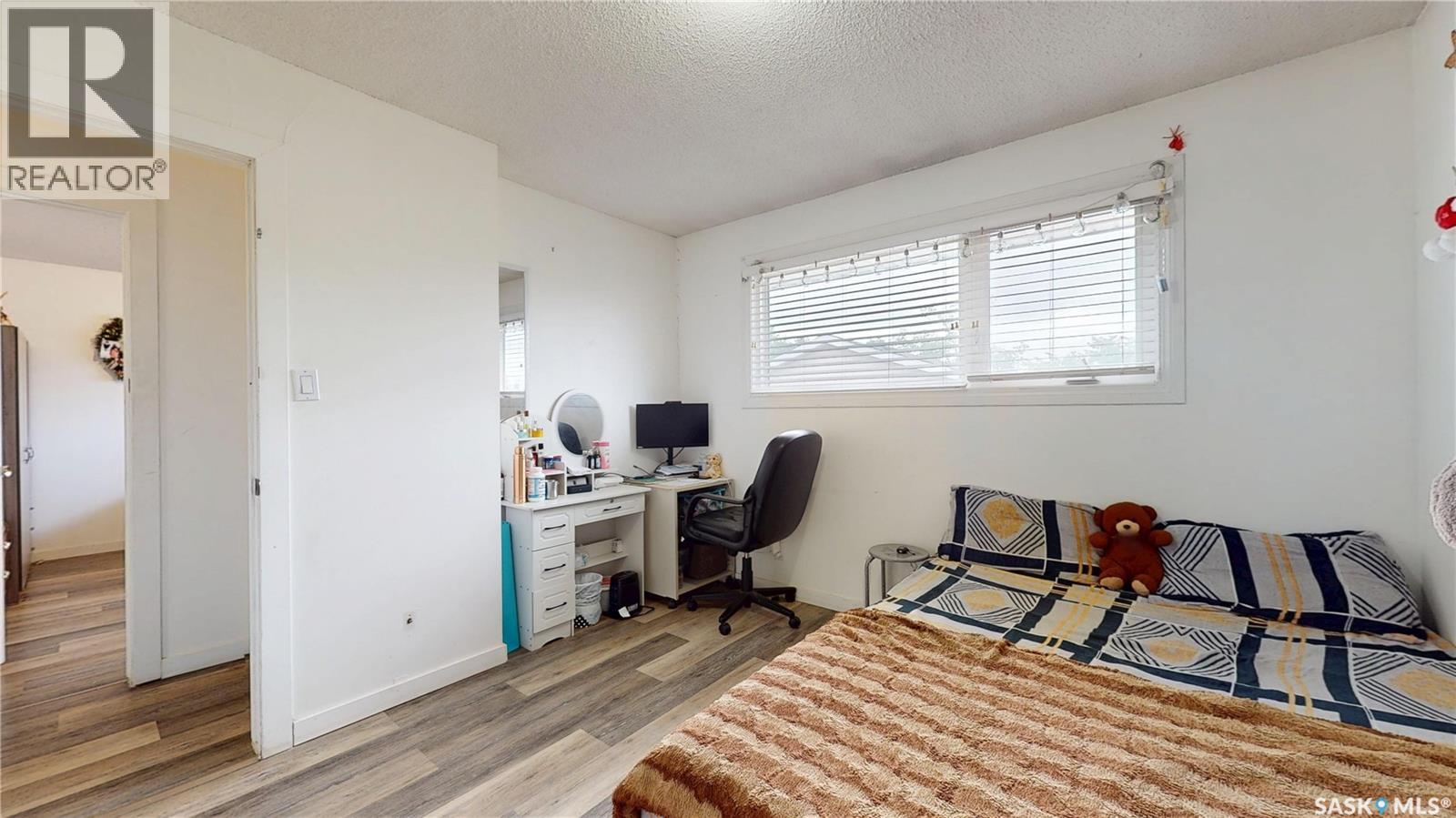 1208 Bond Street Property Photo 18
