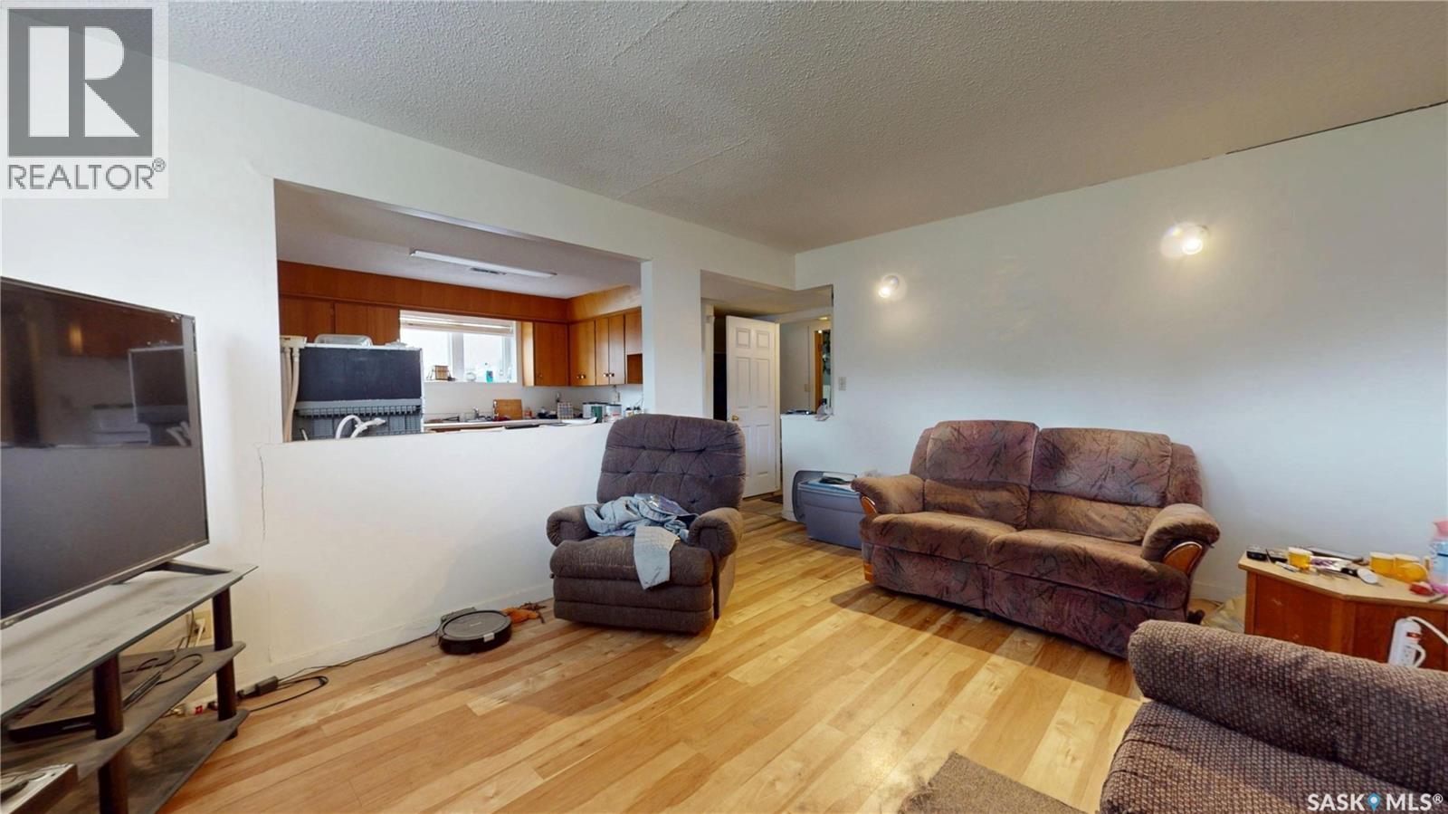1208 Bond Street Property Photo 23