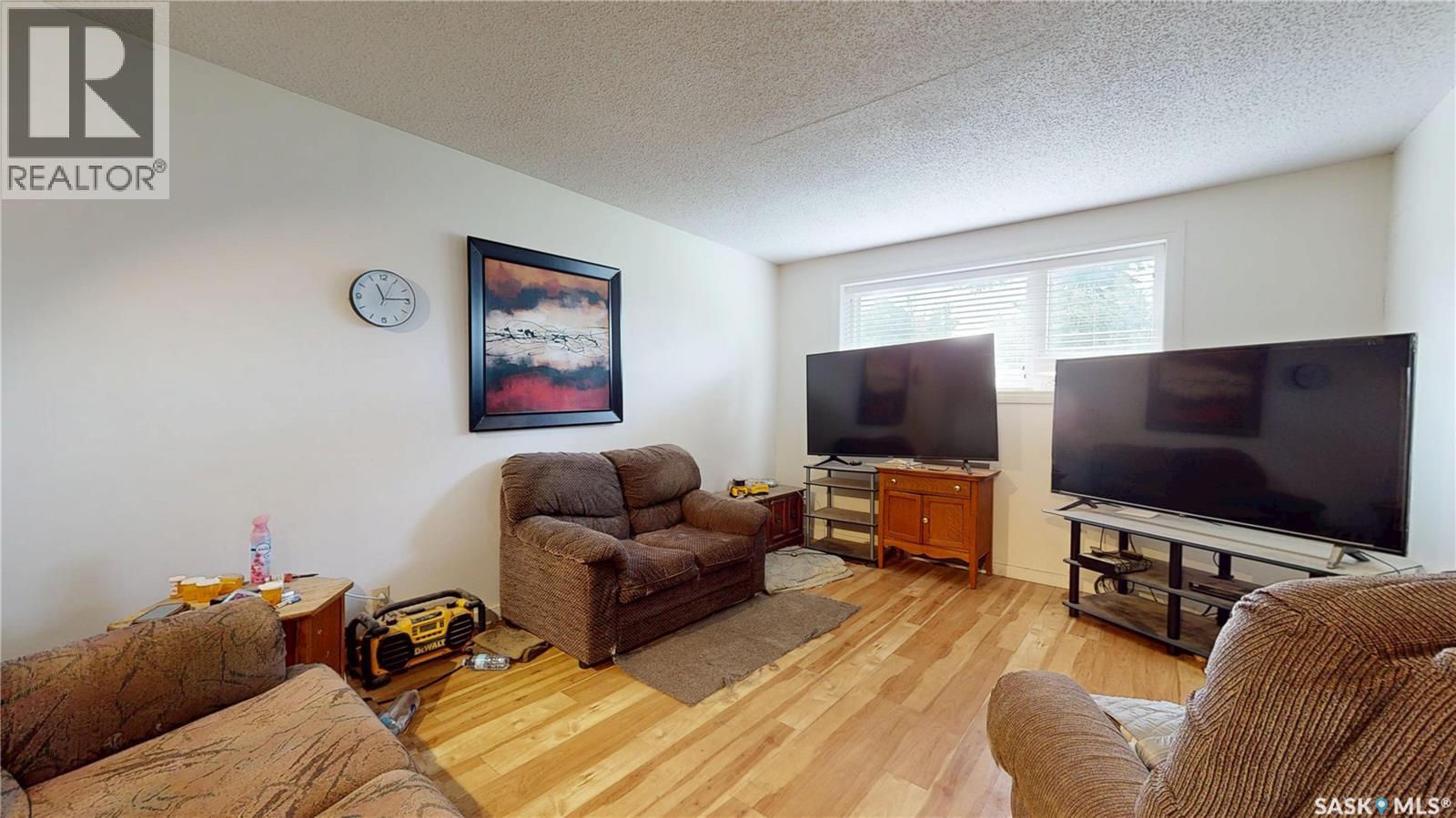 1208 Bond Street Property Photo 26