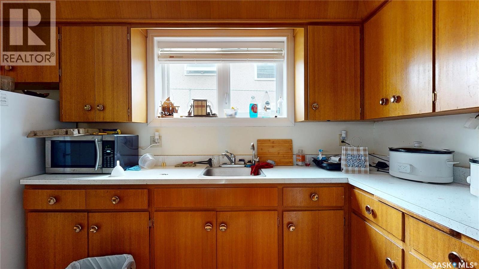 1208 Bond Street Property Photo 27