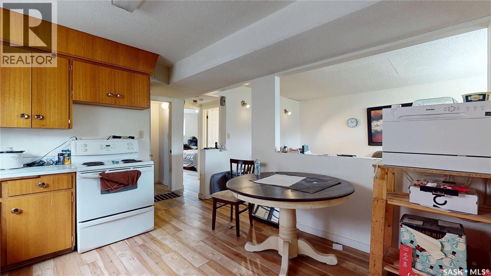 1208 Bond Street Property Photo 29