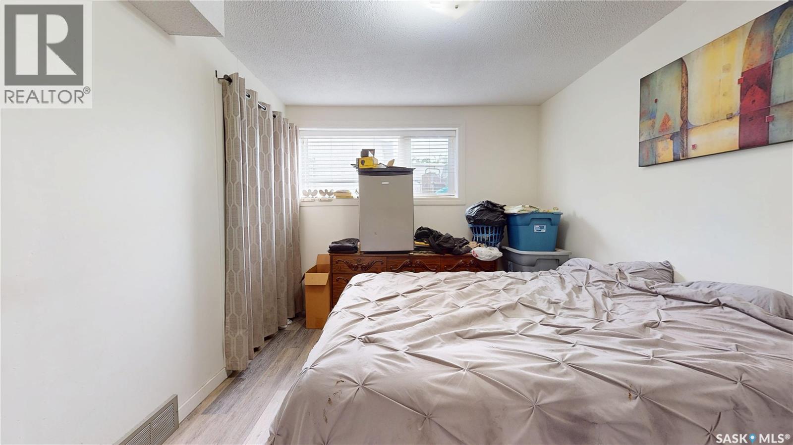 1208 Bond Street Property Photo 37