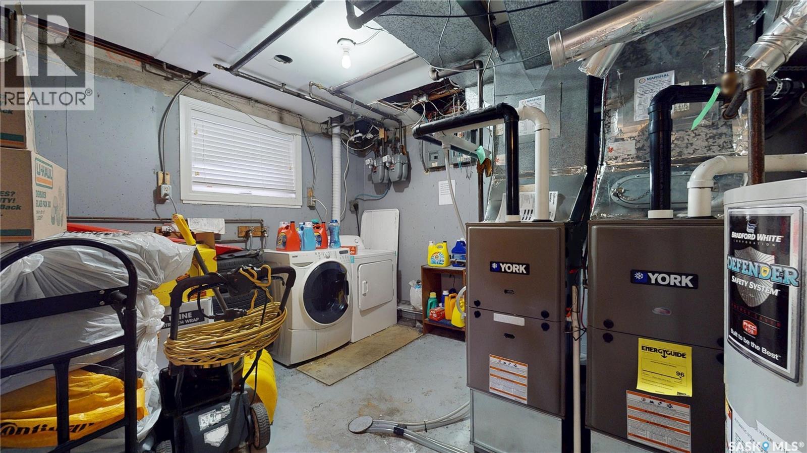 1208 Bond Street Property Photo 40