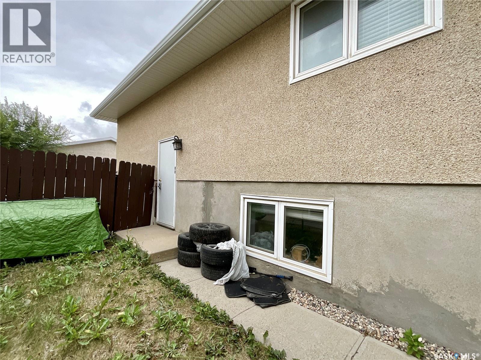 1208 Bond Street Property Photo 41