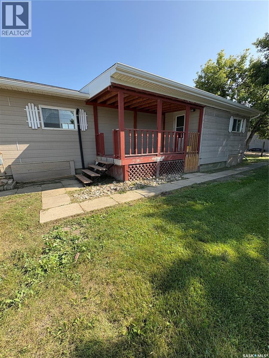 148 Railway AVENUE