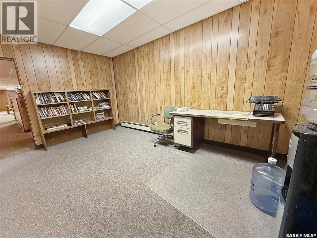 131 Cheadle Street W Property Photo 37