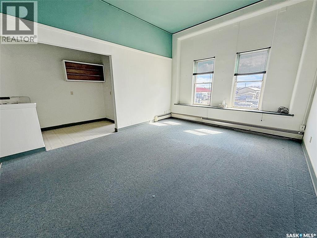 131 Cheadle Street W Property Photo 41