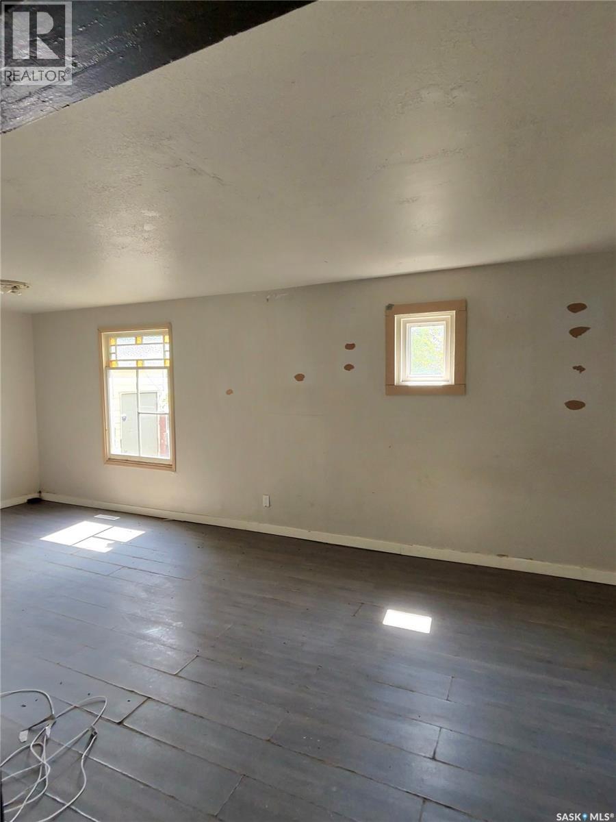 1179 Retallack Street Property Photo 4