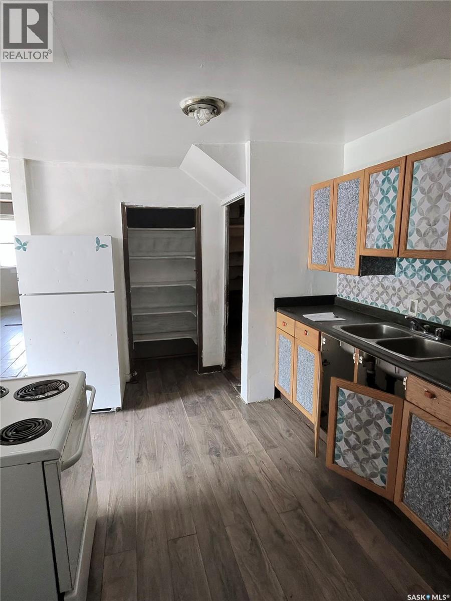 1179 Retallack Street Property Photo 8