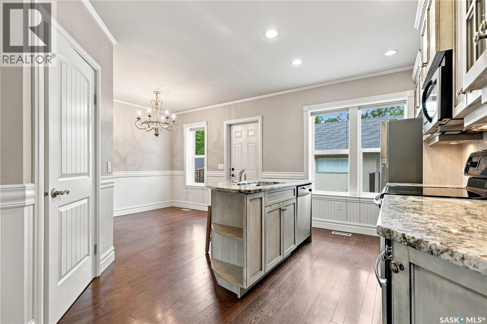 719 14th Street E Property Photo 10