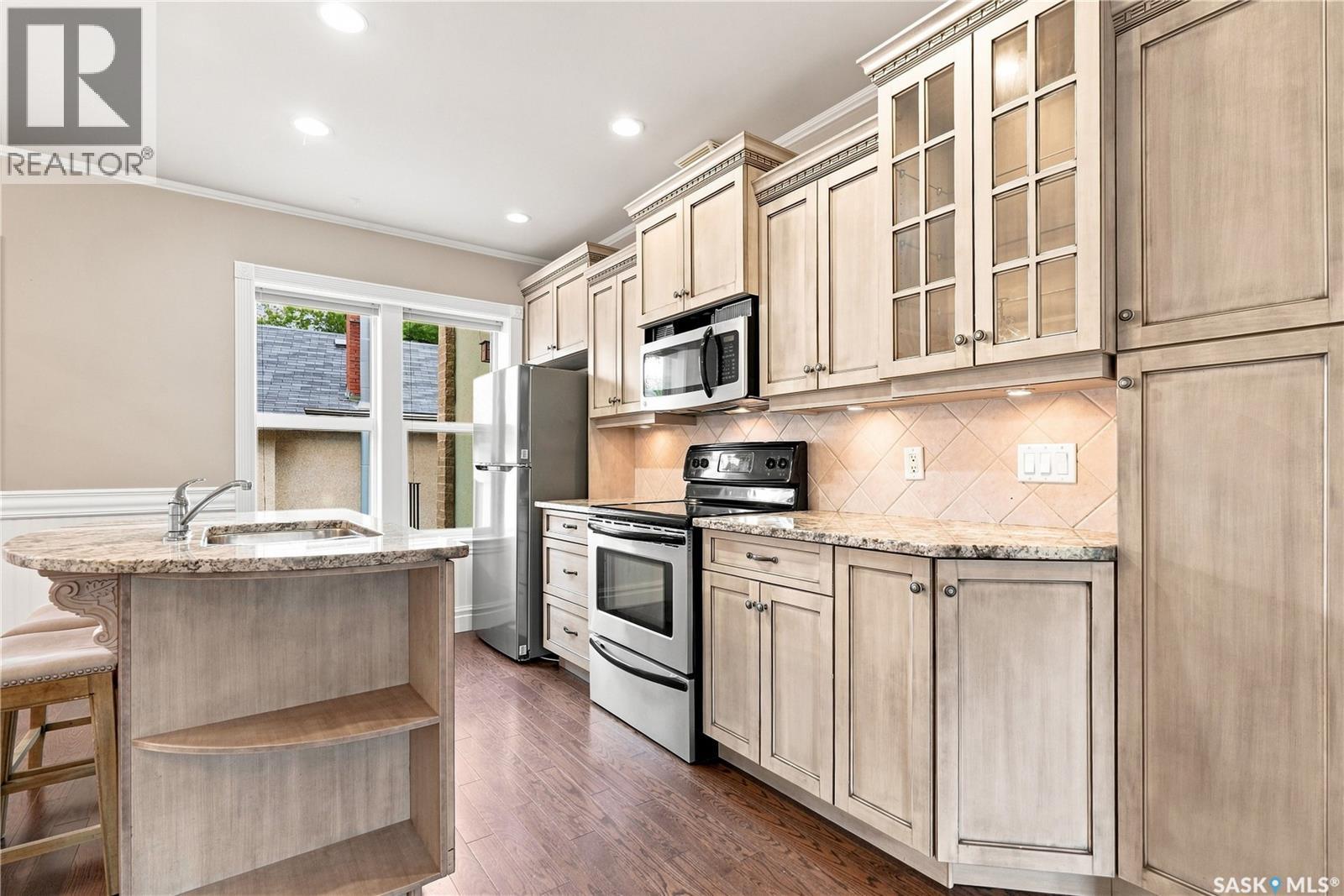 719 14th Street E Property Photo 11