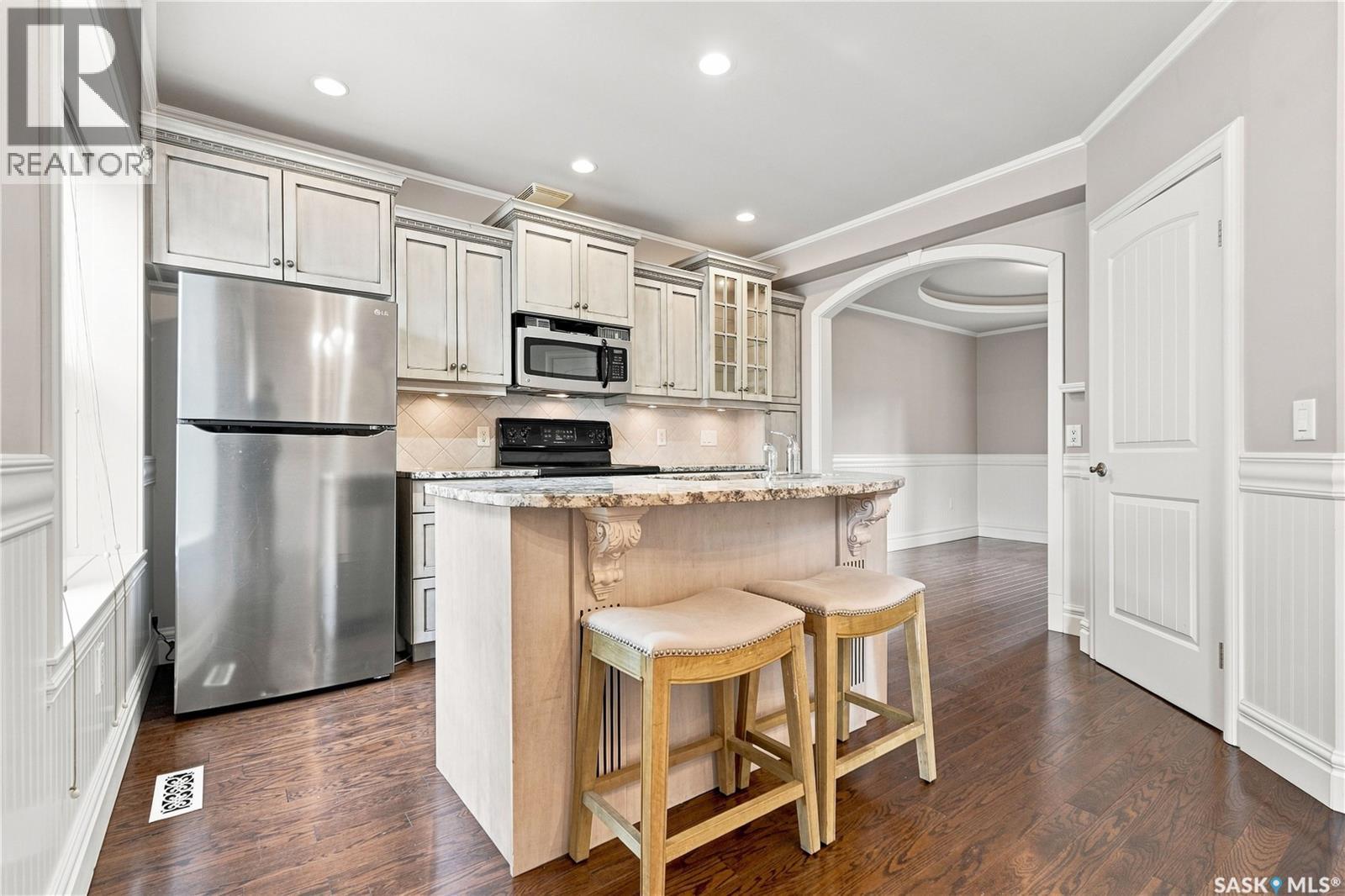 719 14th Street E Property Photo 13