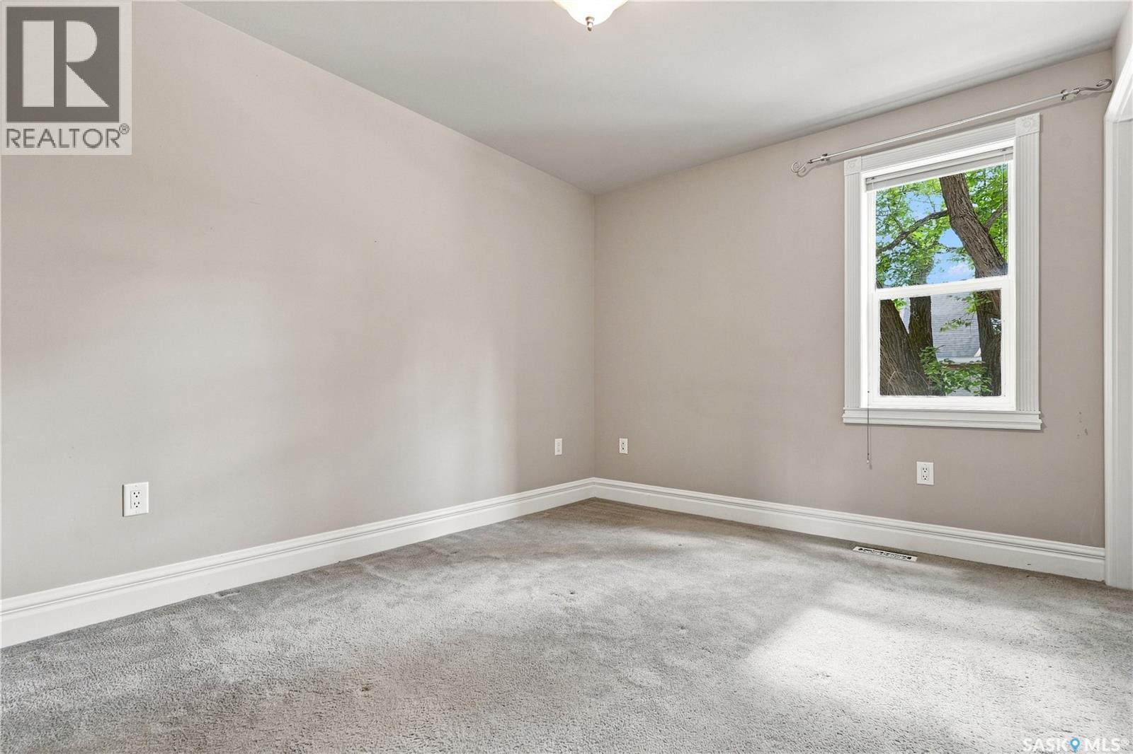 719 14th Street E Property Photo 26