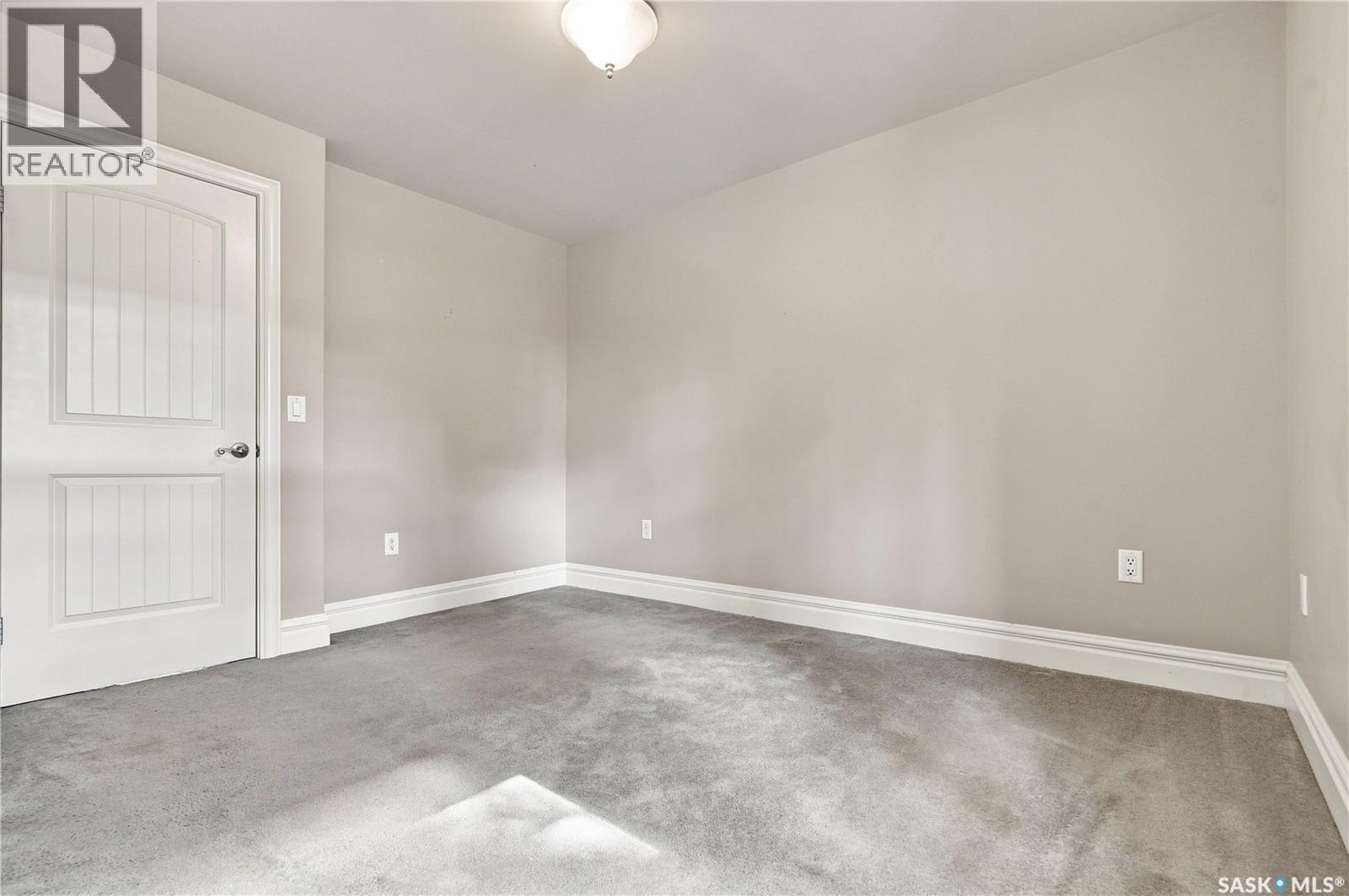 719 14th Street E Property Photo 27