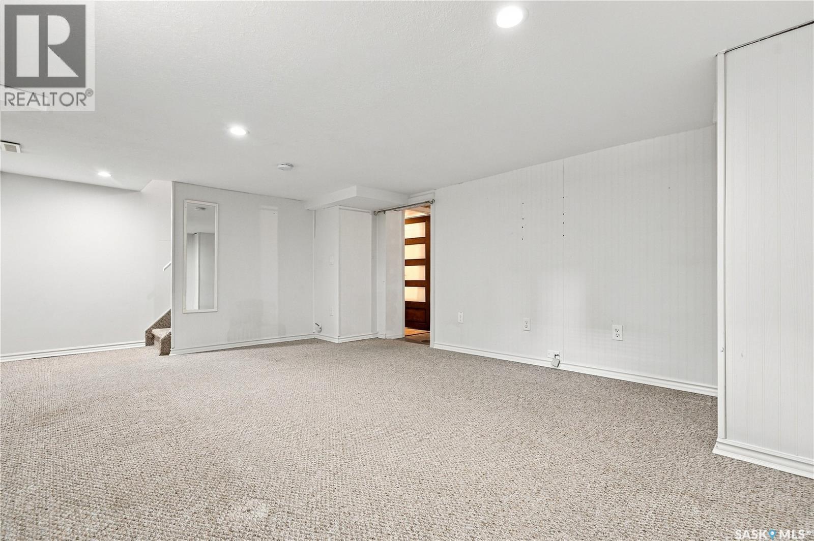 719 14th Street E Property Photo 33