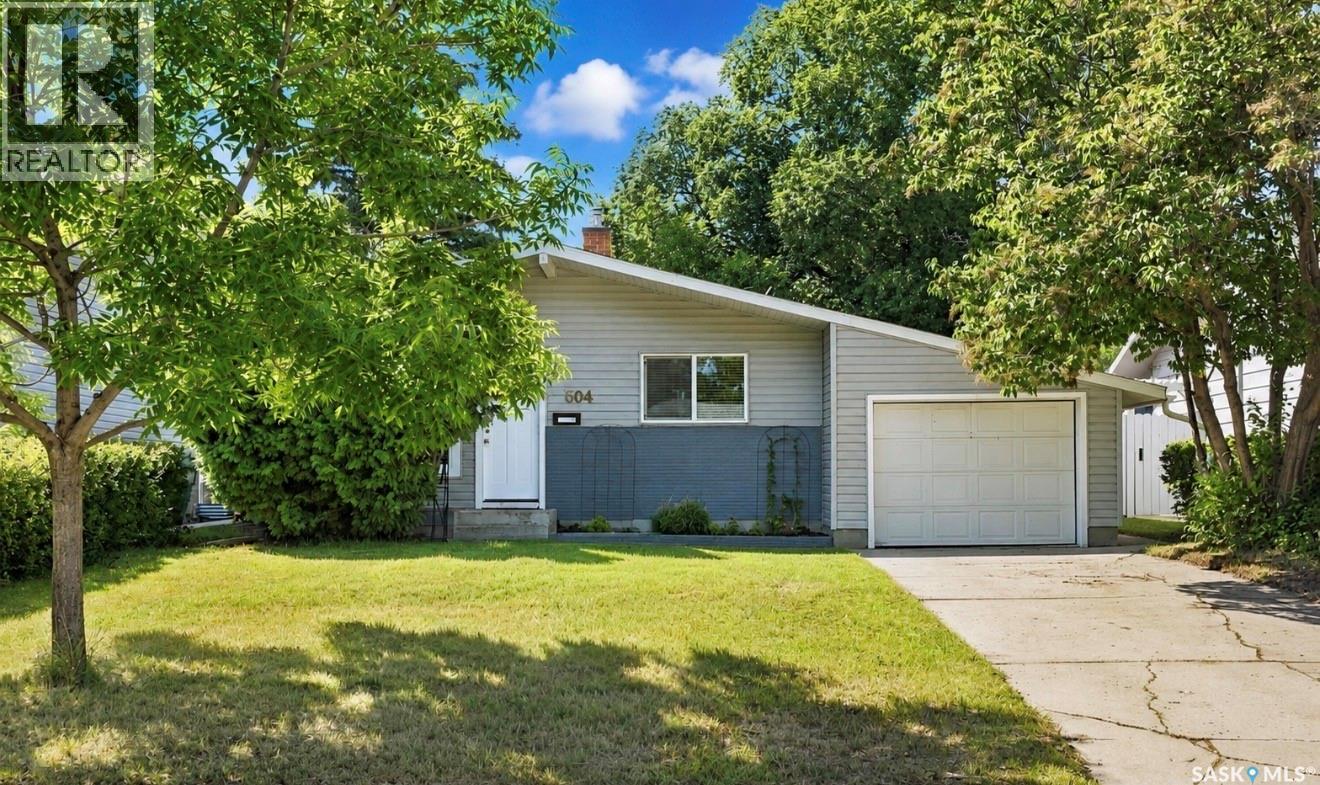 504 Leslie Avenue Property Photo 1