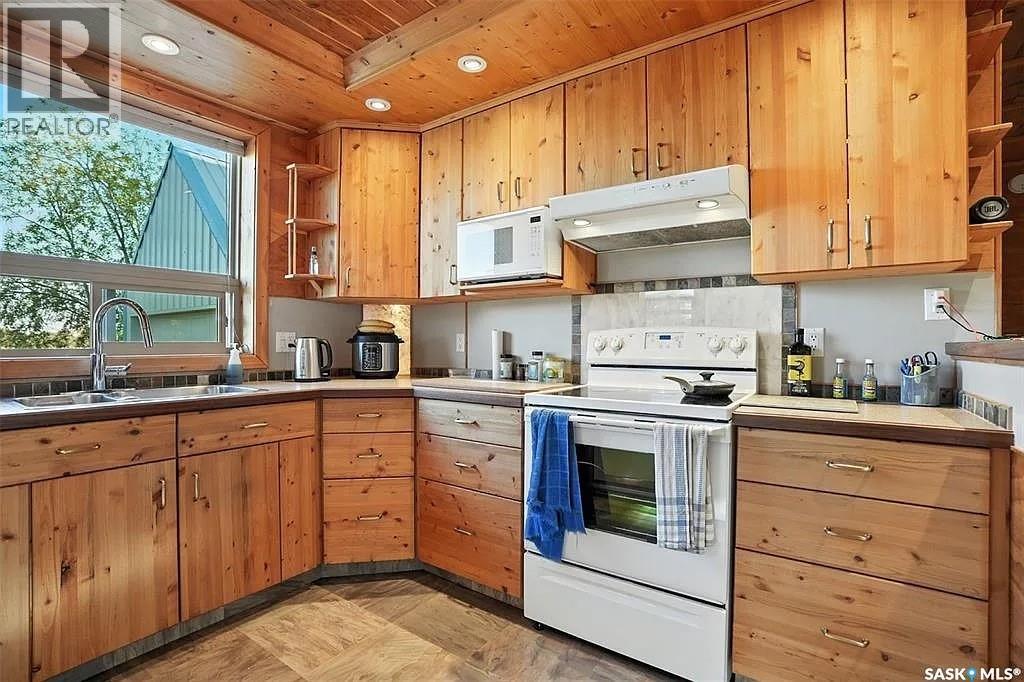 224 Bird Street Property Photo 10