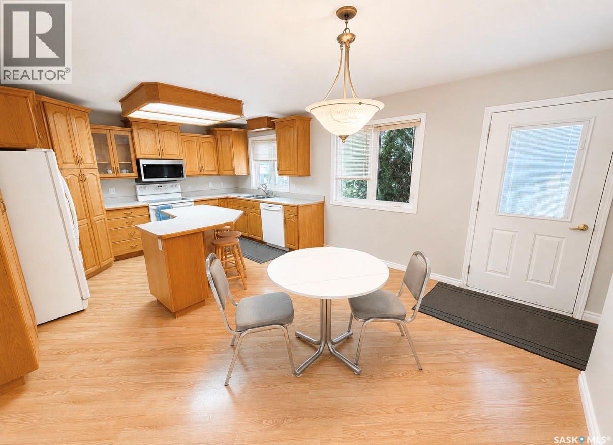 204 Brownlee Street Property Photo 4