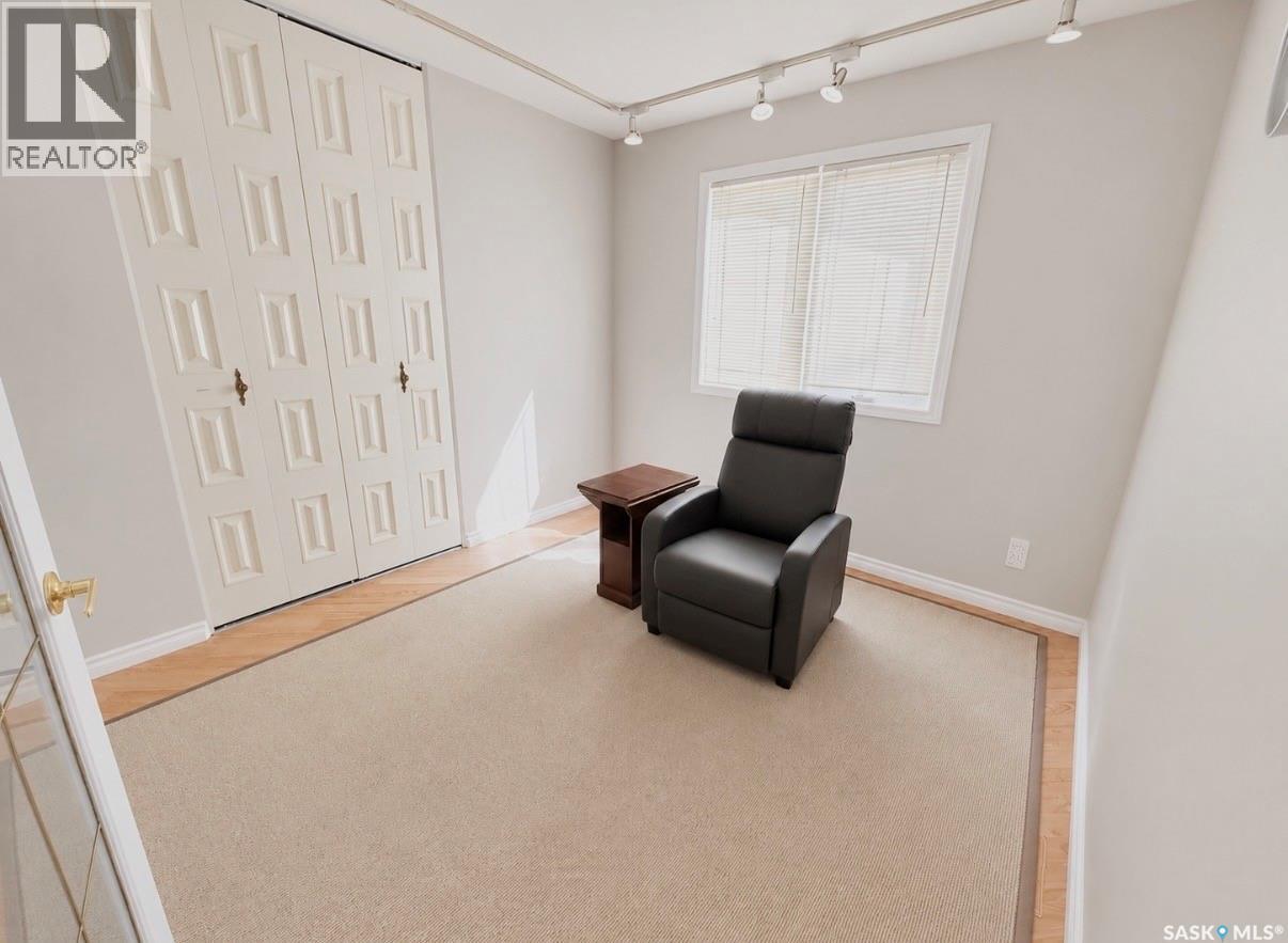 204 Brownlee Street Property Photo 6