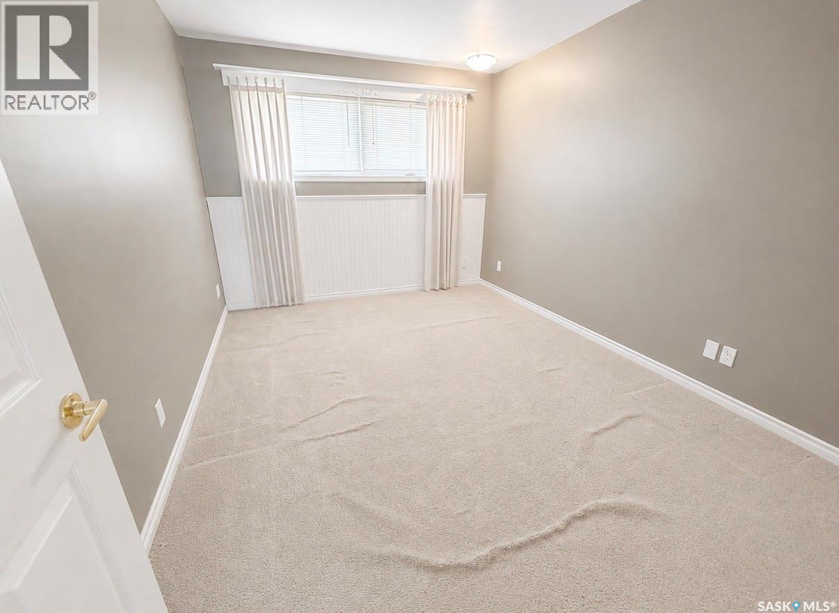 204 Brownlee Street Property Photo 9