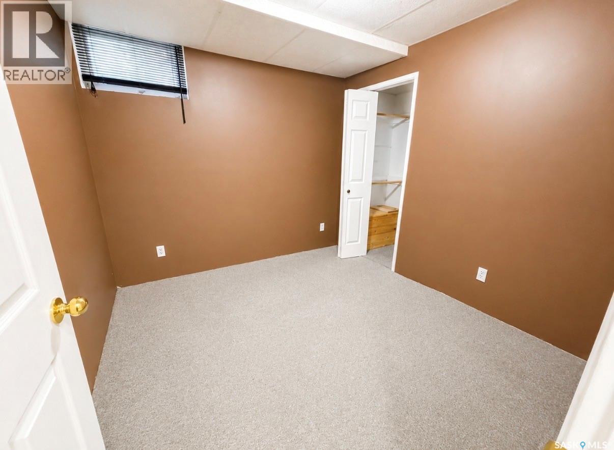 204 Brownlee Street Property Photo 16