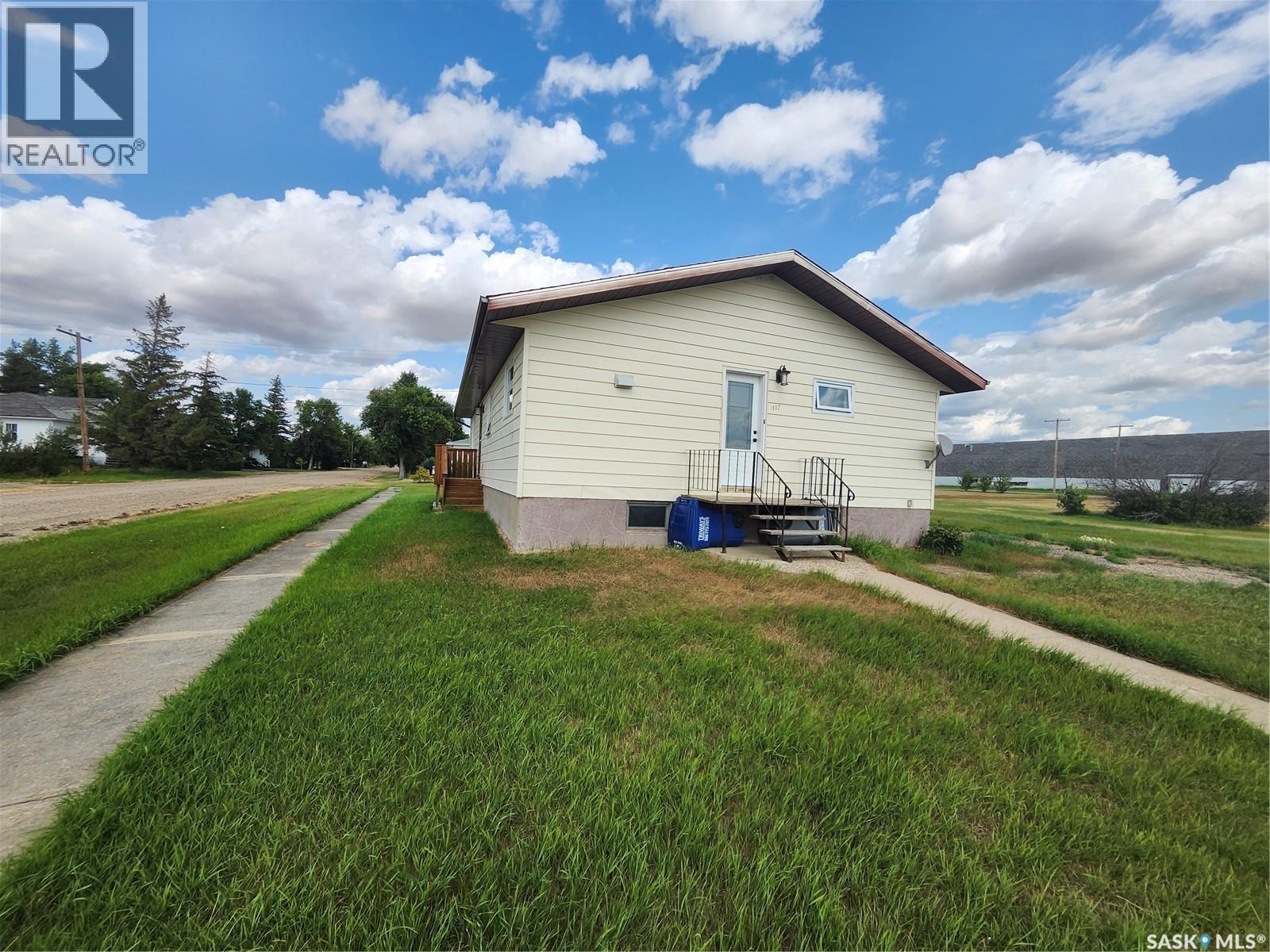 117 Railway AVENUE