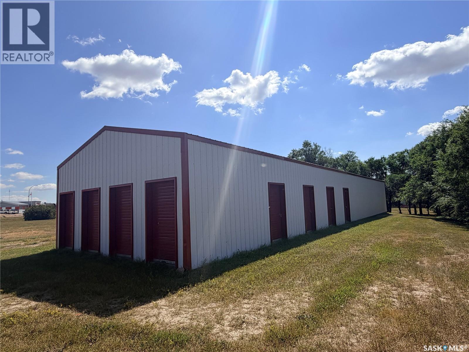 100 Railway Avenue Property Photo 2