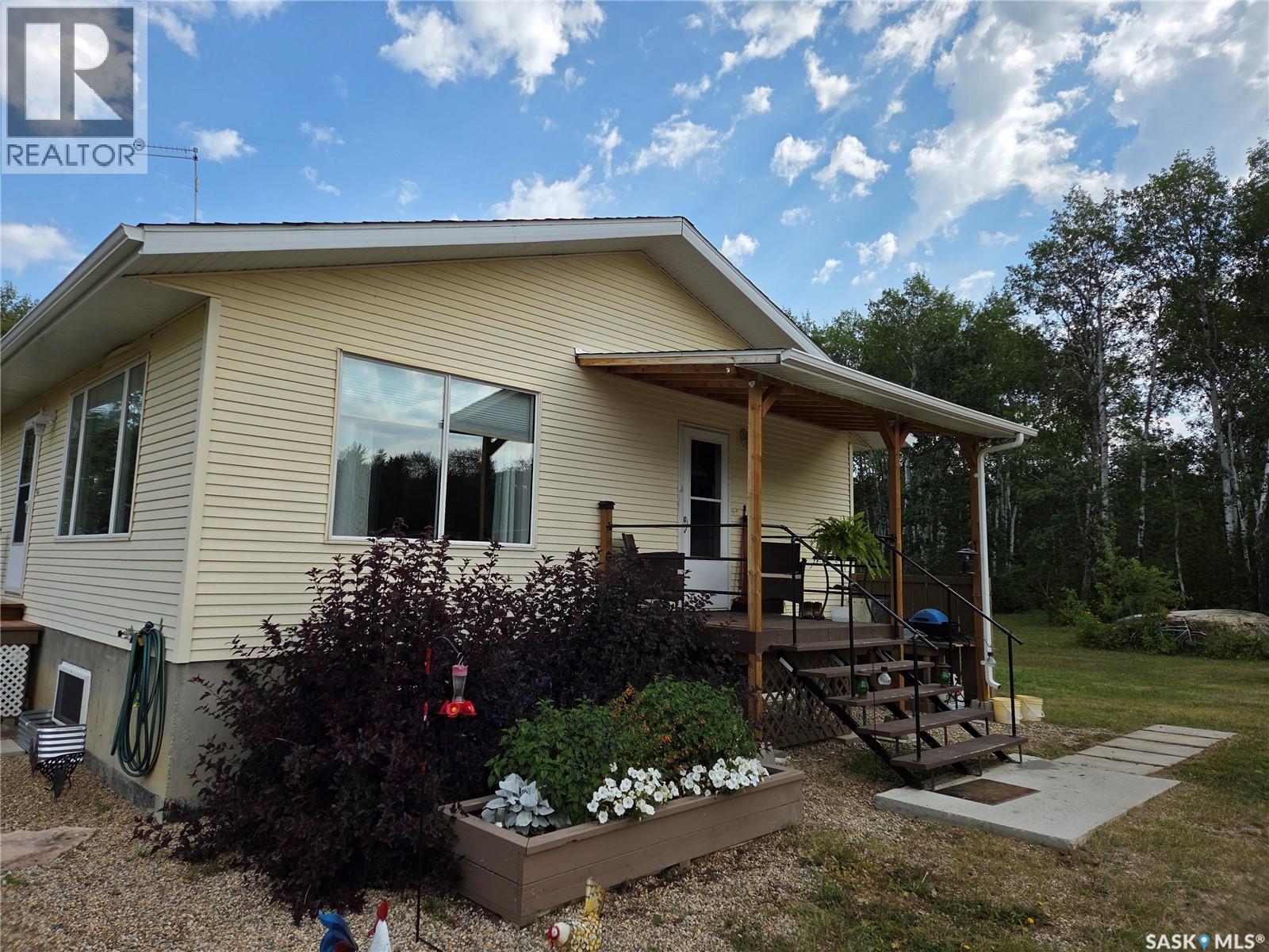Reine Acreage Property Photo 1