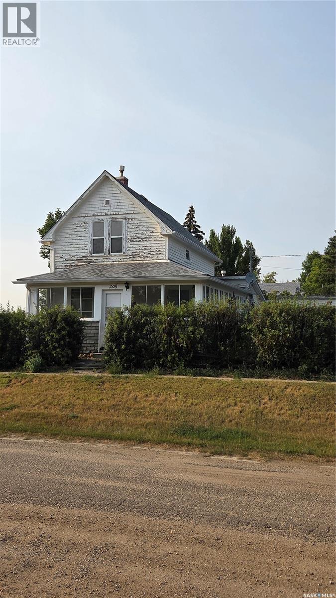 208 2nd Avenue Property Photo 1