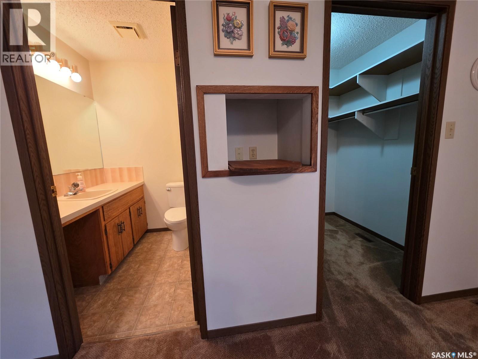 411 Milburn Crescent Property Photo 16