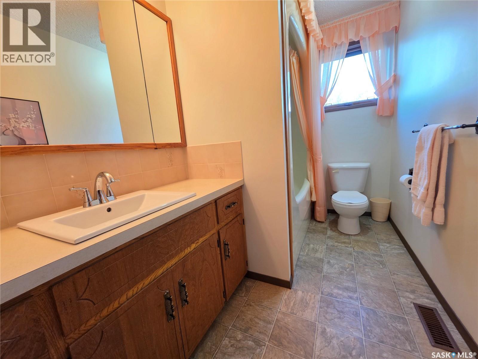 411 Milburn Crescent Property Photo 18