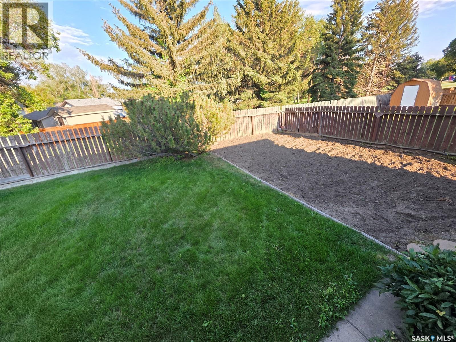 411 Milburn Crescent Property Photo 34