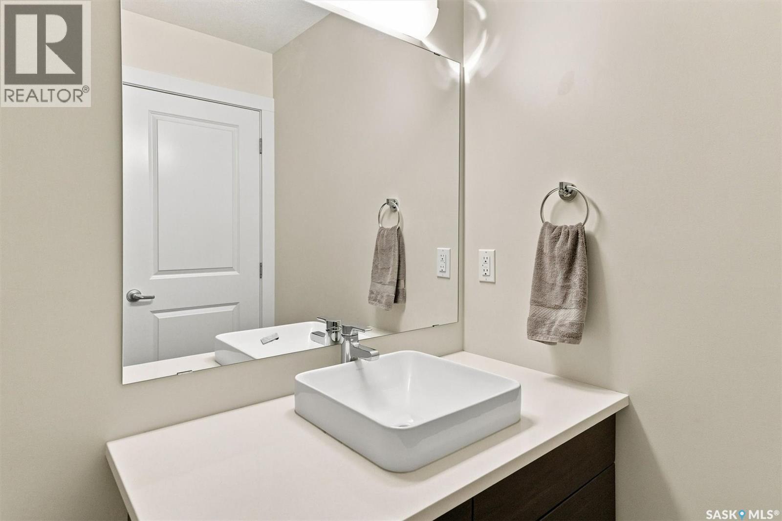 703 Meadows Boulevard Property Photo 30