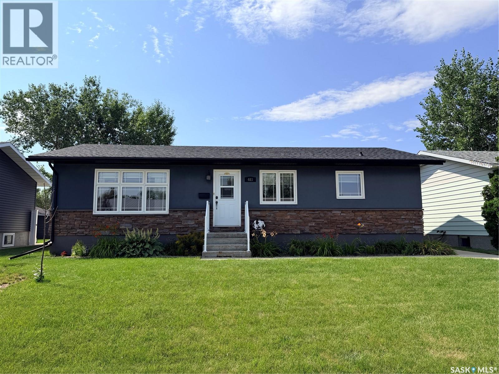 481 Willow Bay Property Photo 1