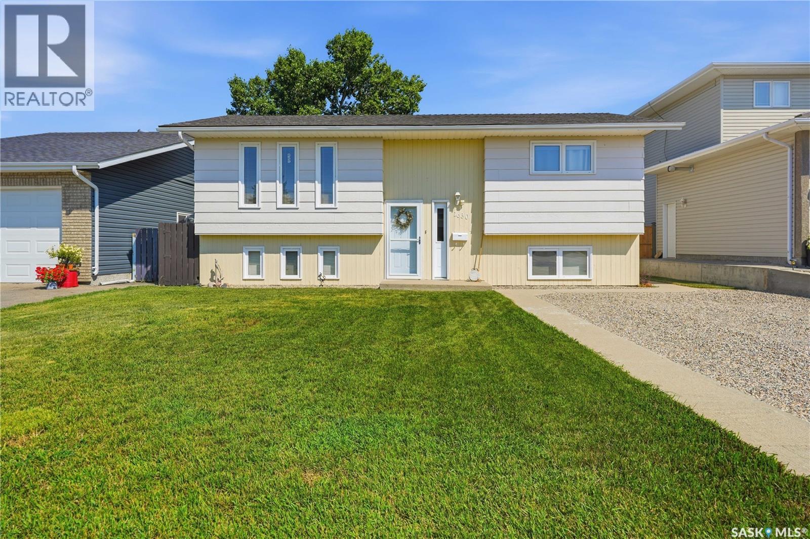 1630 Spadina DRIVE Property Photo 1