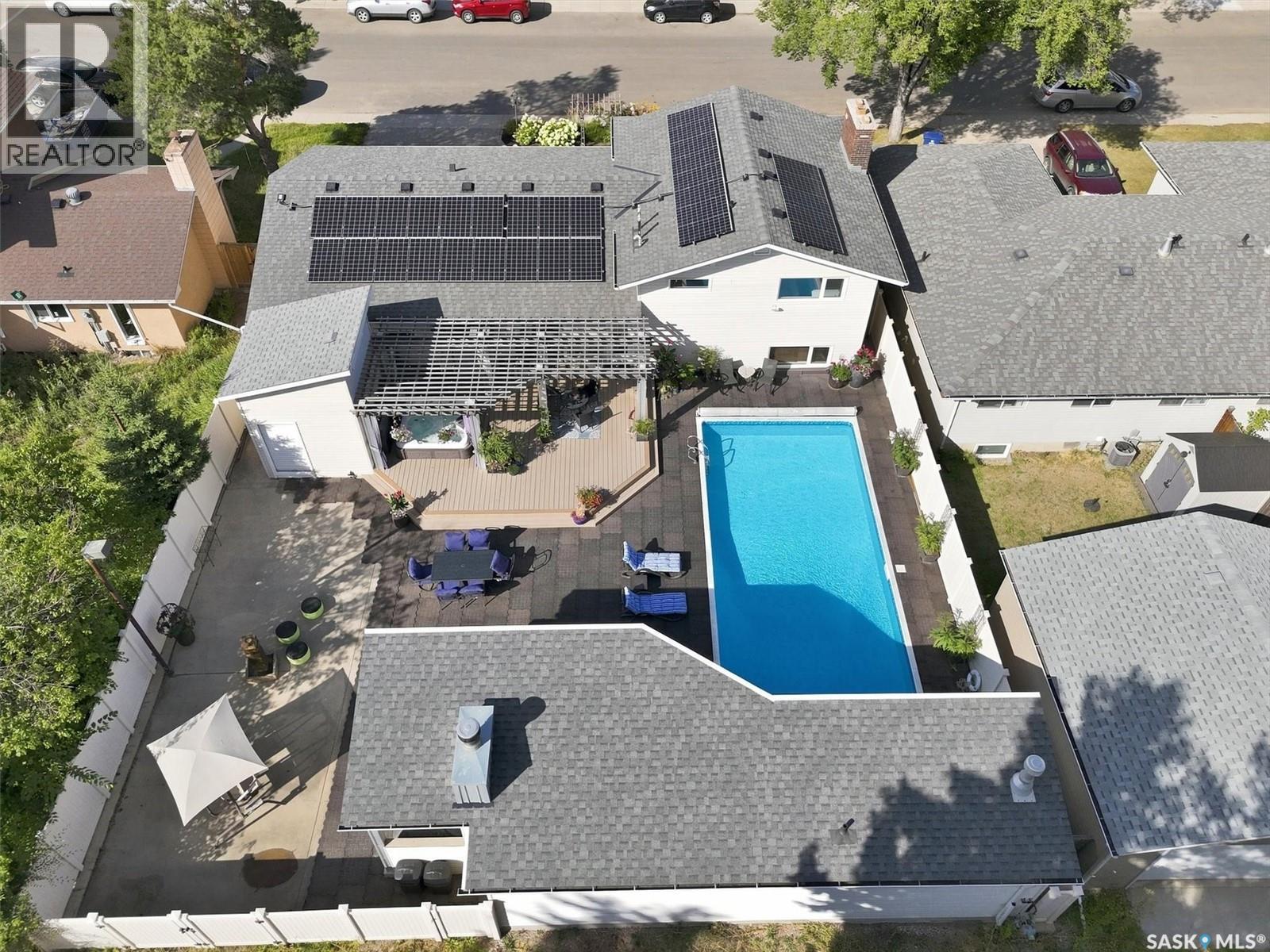 273 Carleton Drive Property Photo 4