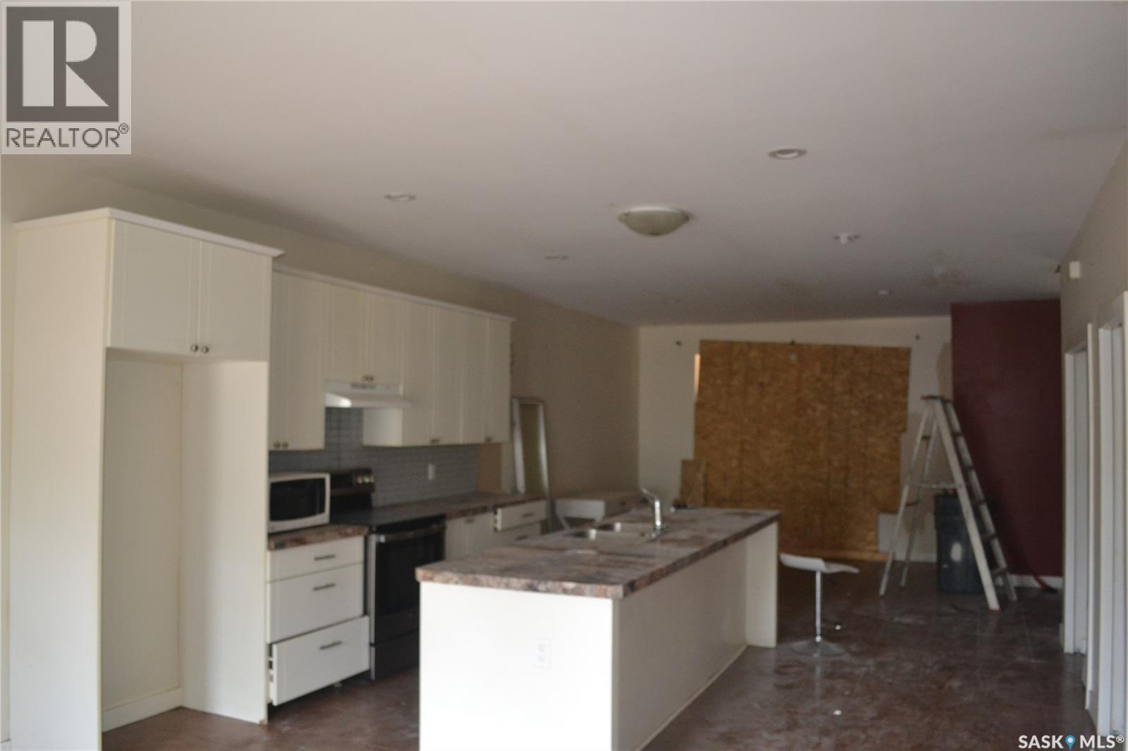 417 S Avenue S Property Photo 2