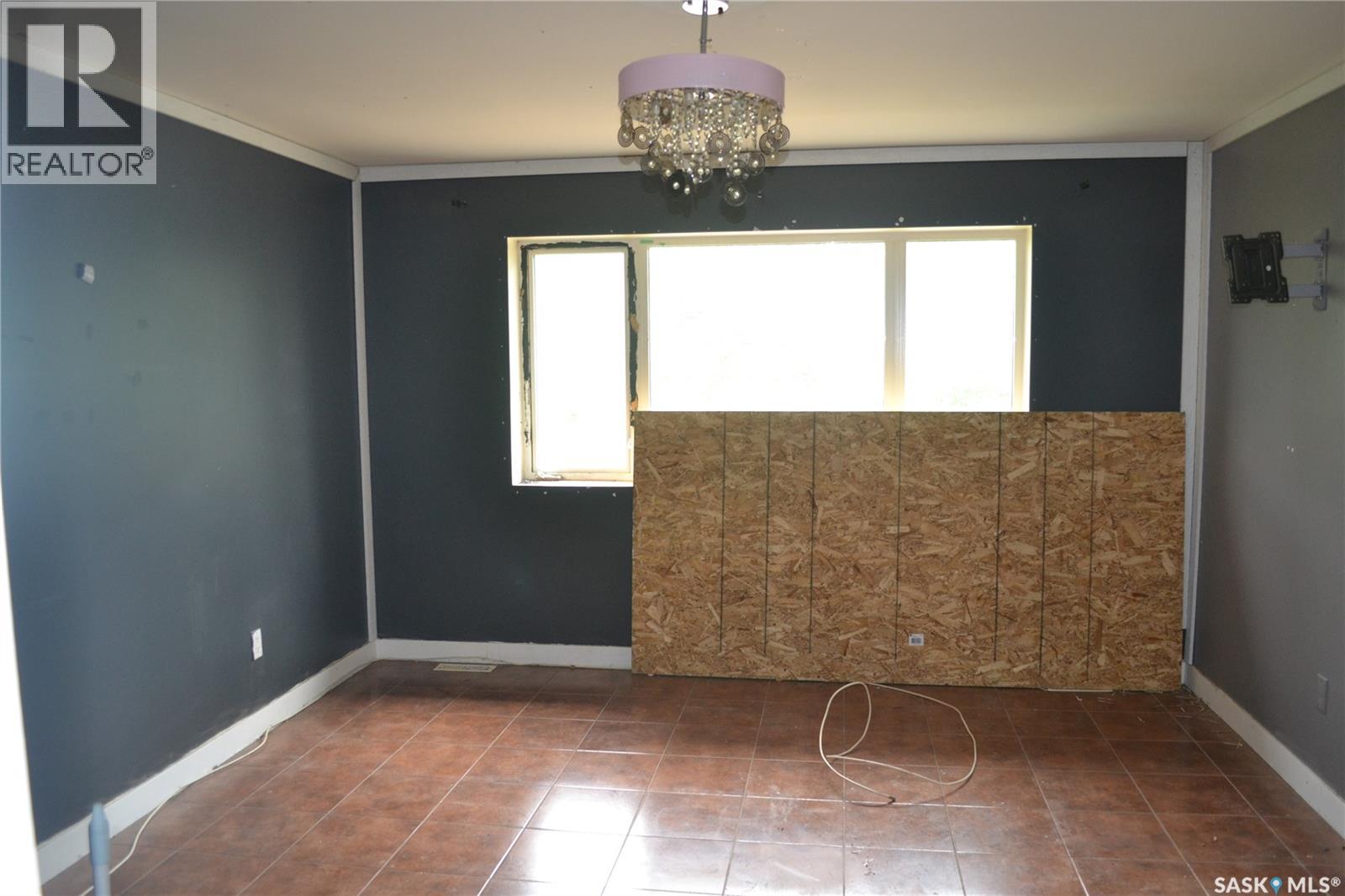 417 S Avenue S Property Photo 4