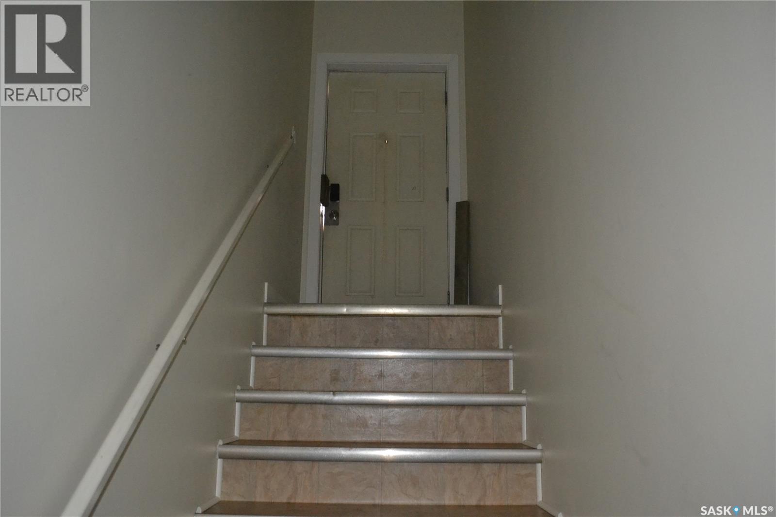 417 S Avenue S Property Photo 6