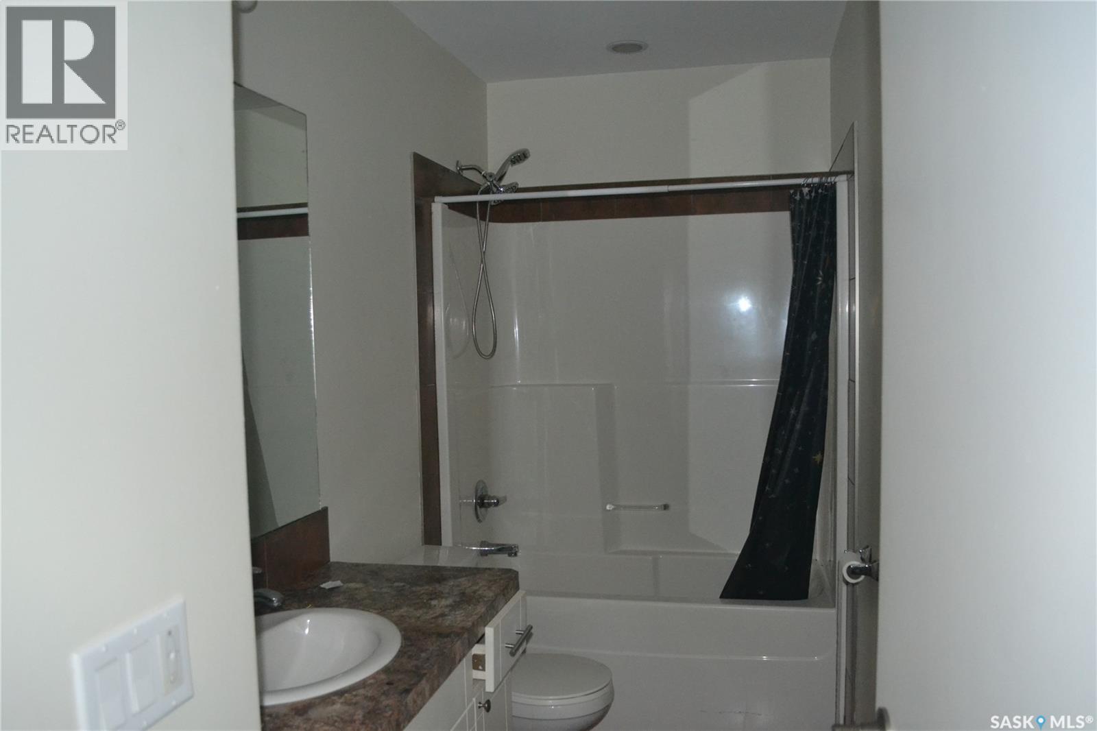 417 S Avenue S Property Photo 8