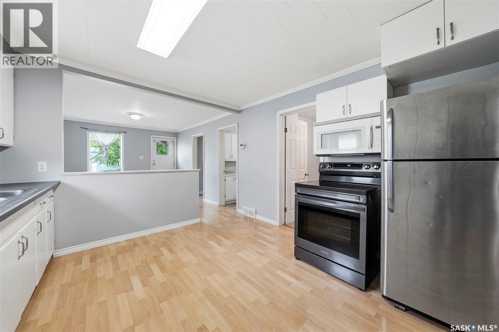 712 5th Street E Property Photo 13