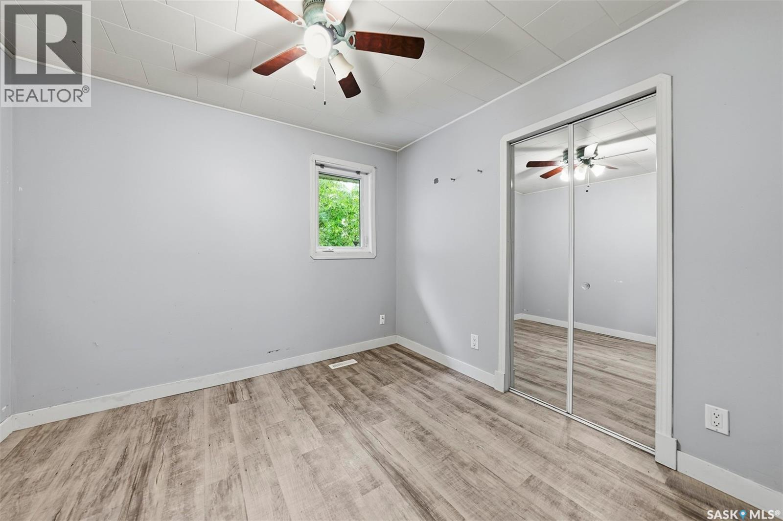 712 5th Street E Property Photo 14
