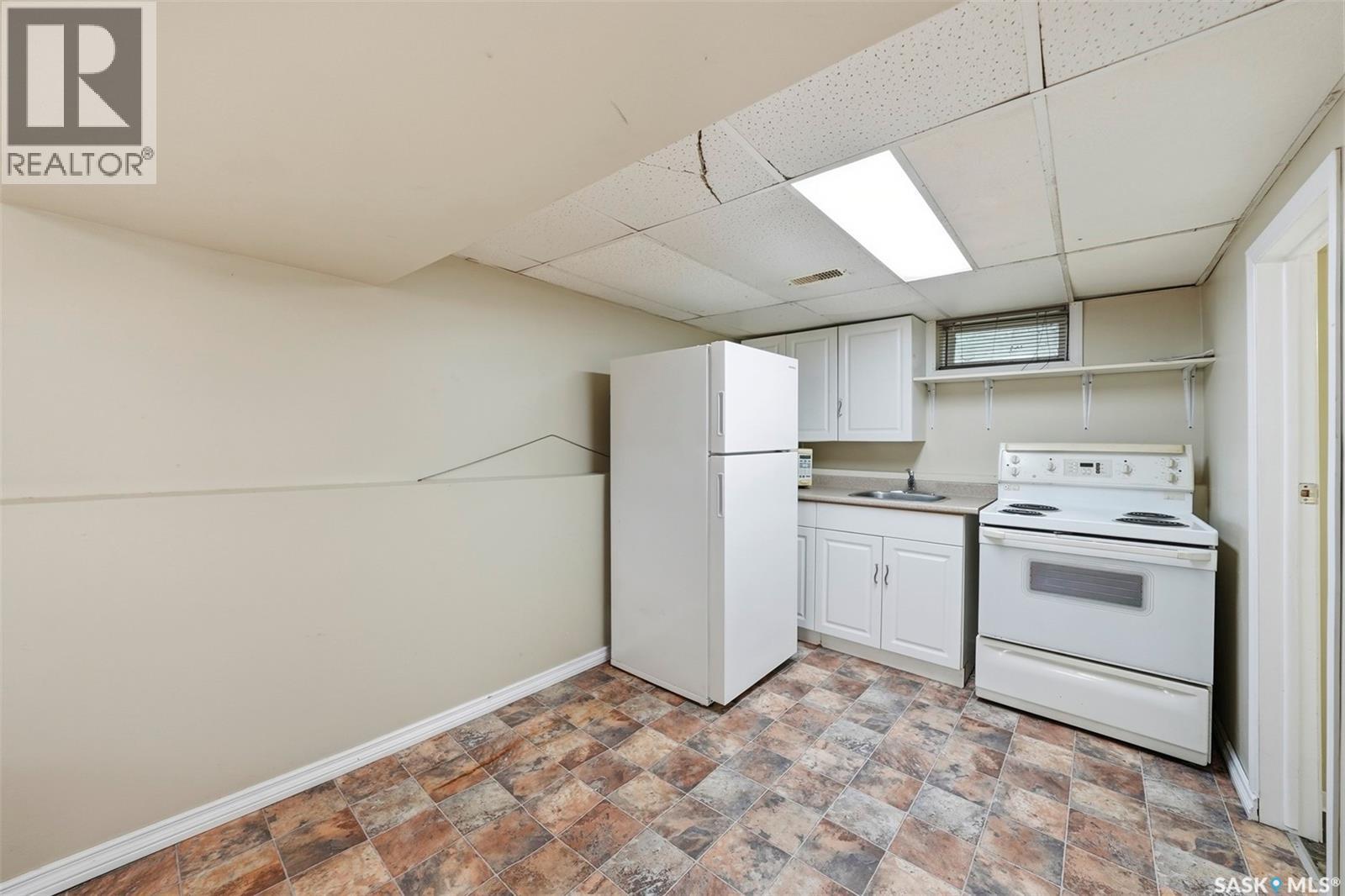 712 5th Street E Property Photo 21