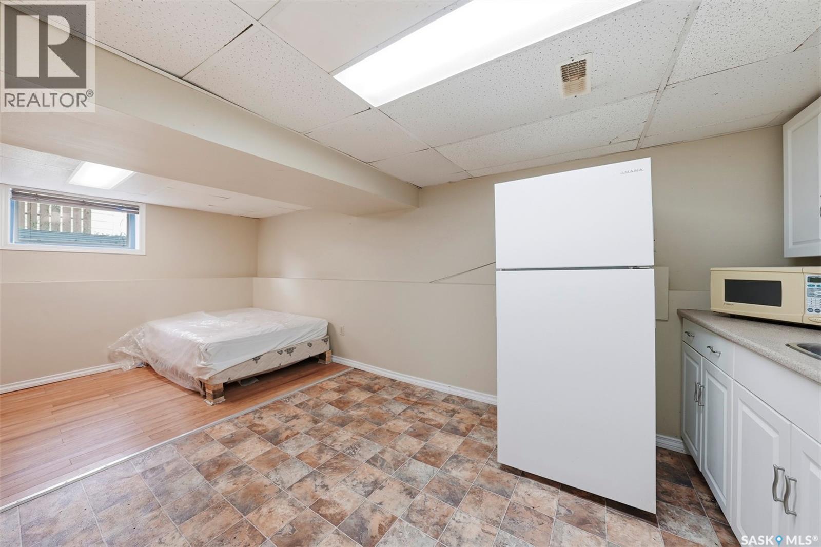 712 5th Street E Property Photo 23