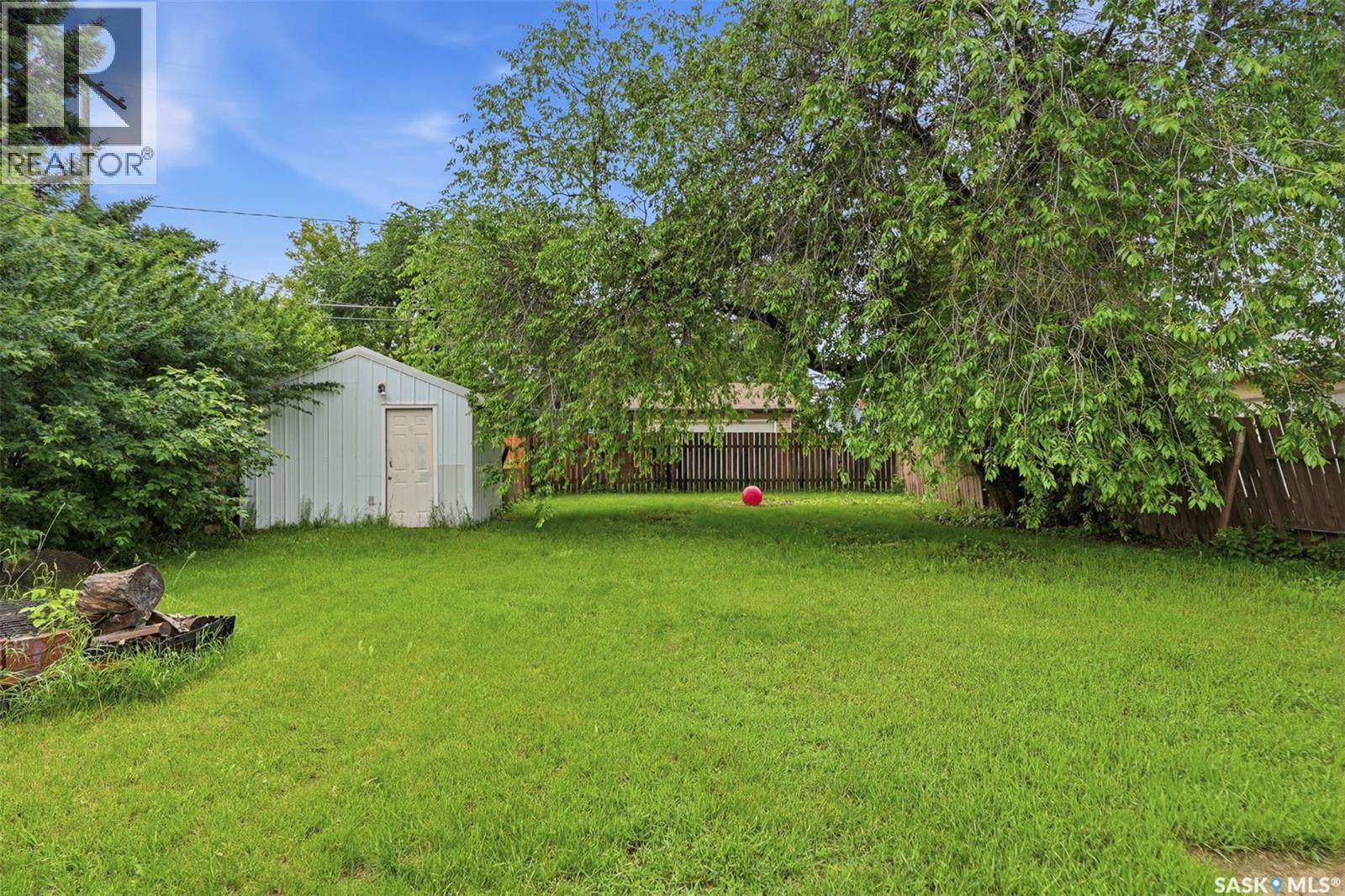 712 5th Street E Property Photo 29