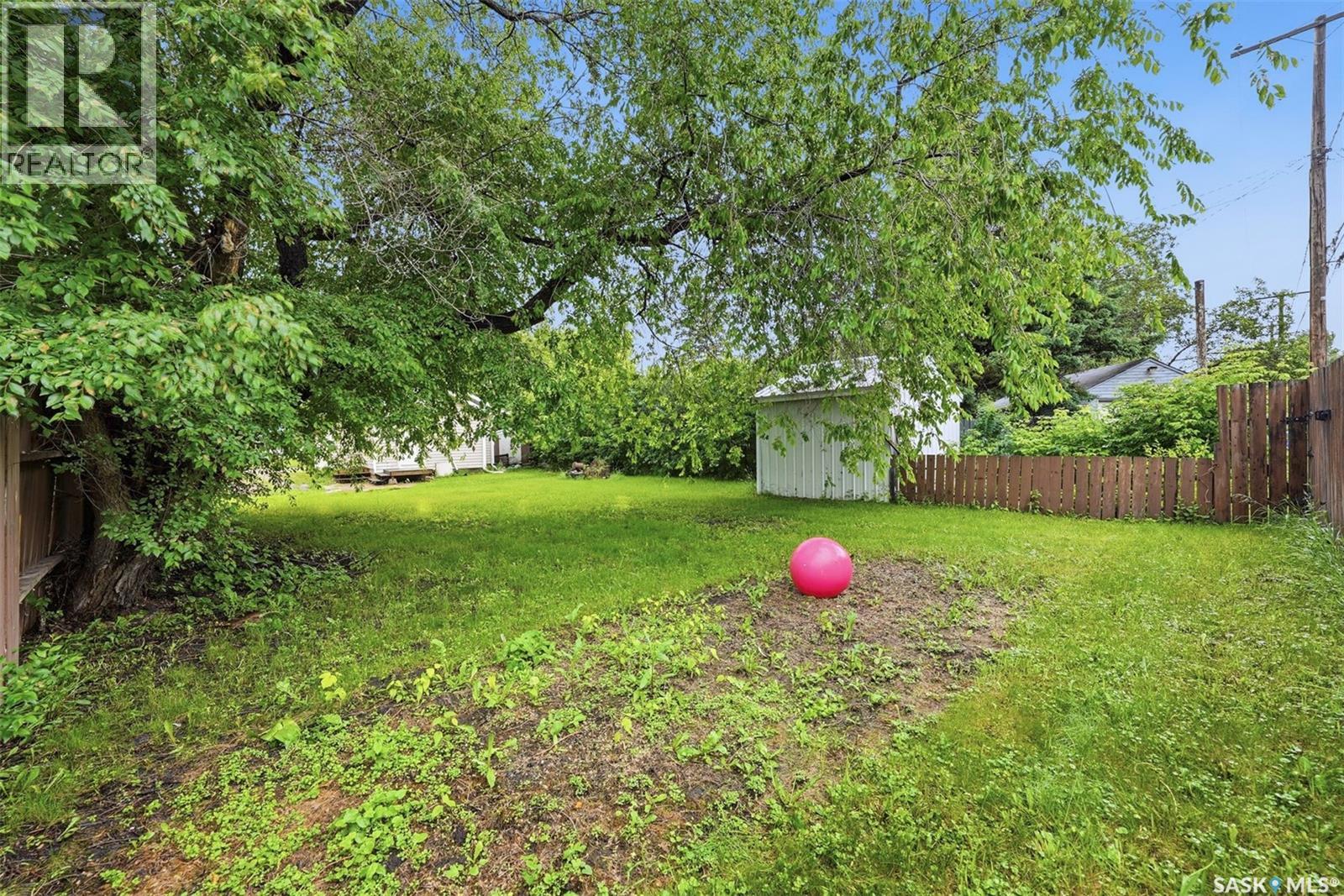 712 5th Street E Property Photo 31