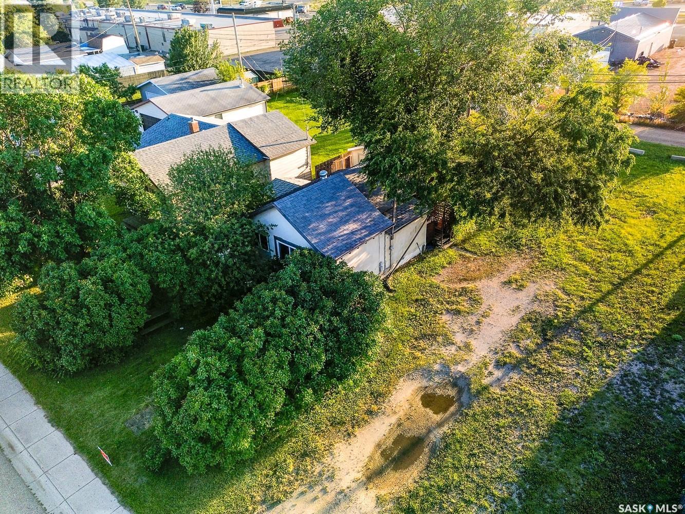 30 1st Avenue N Property Photo 1