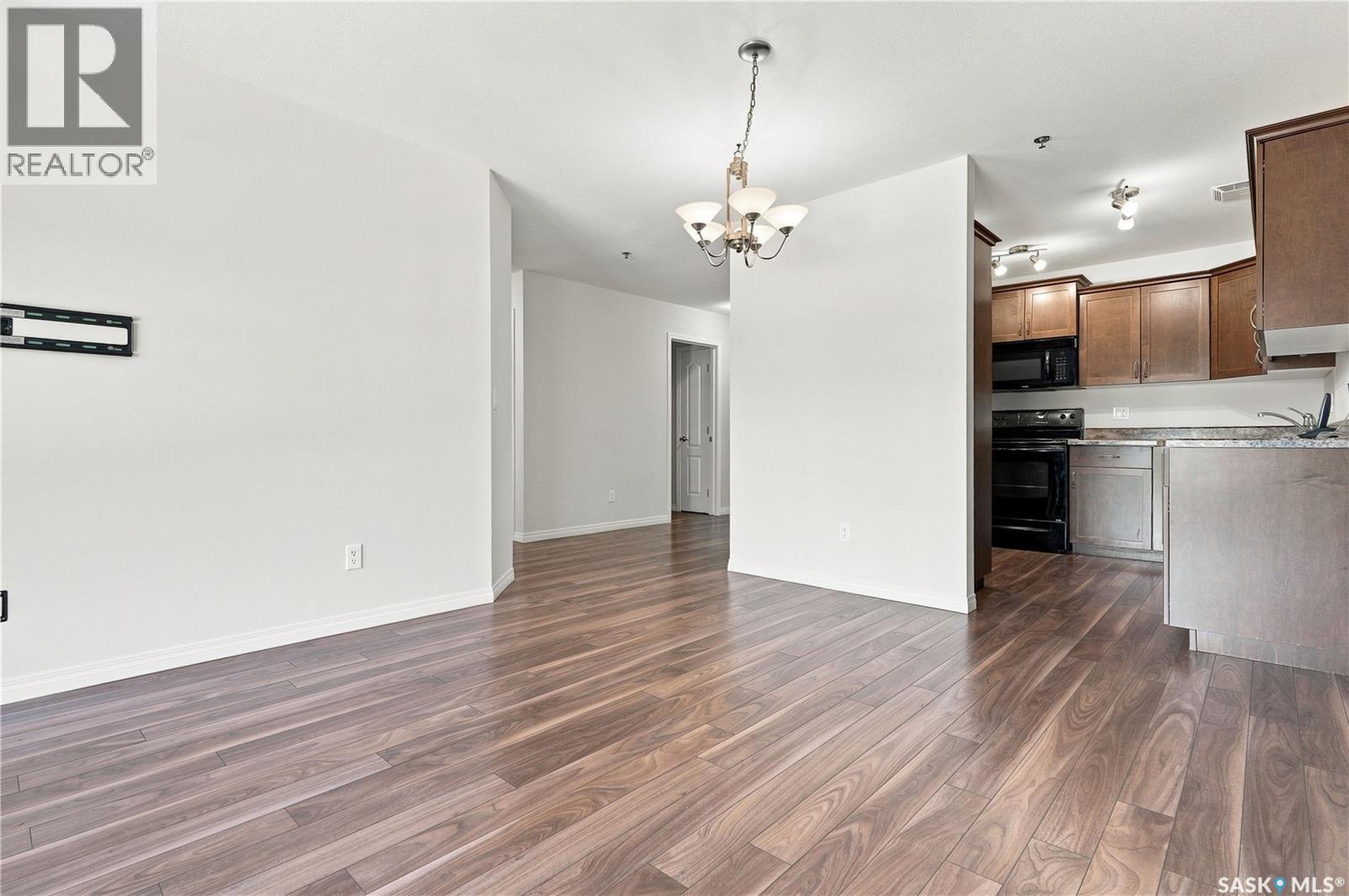 308 102 Kingsmere Place Property Photo 15