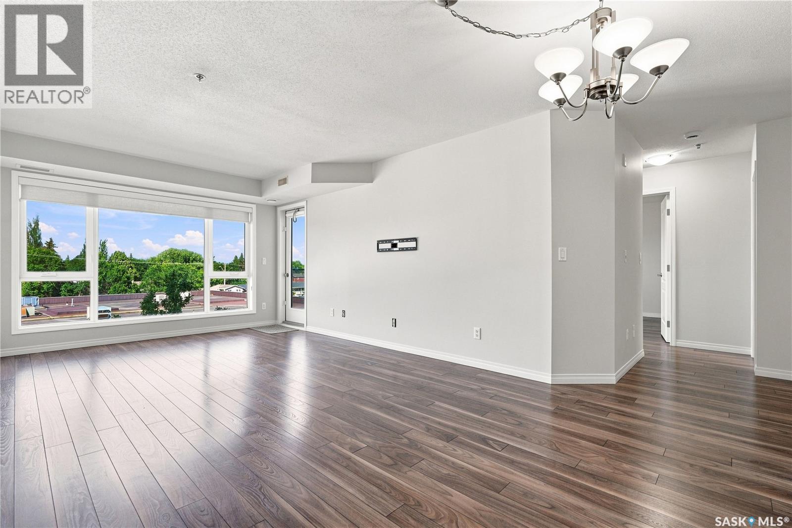 308 102 Kingsmere Place Property Photo 16
