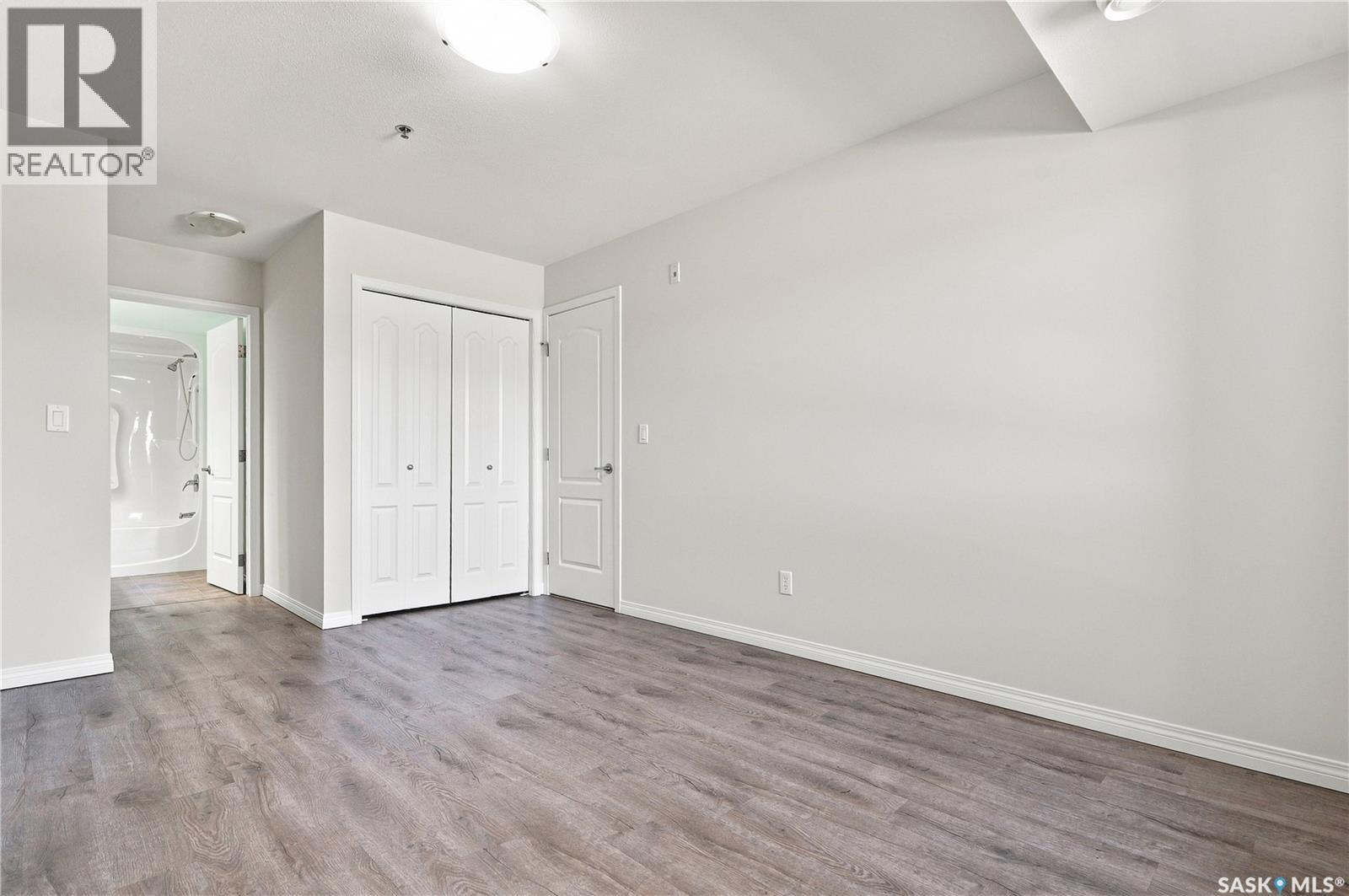 308 102 Kingsmere Place Property Photo 25
